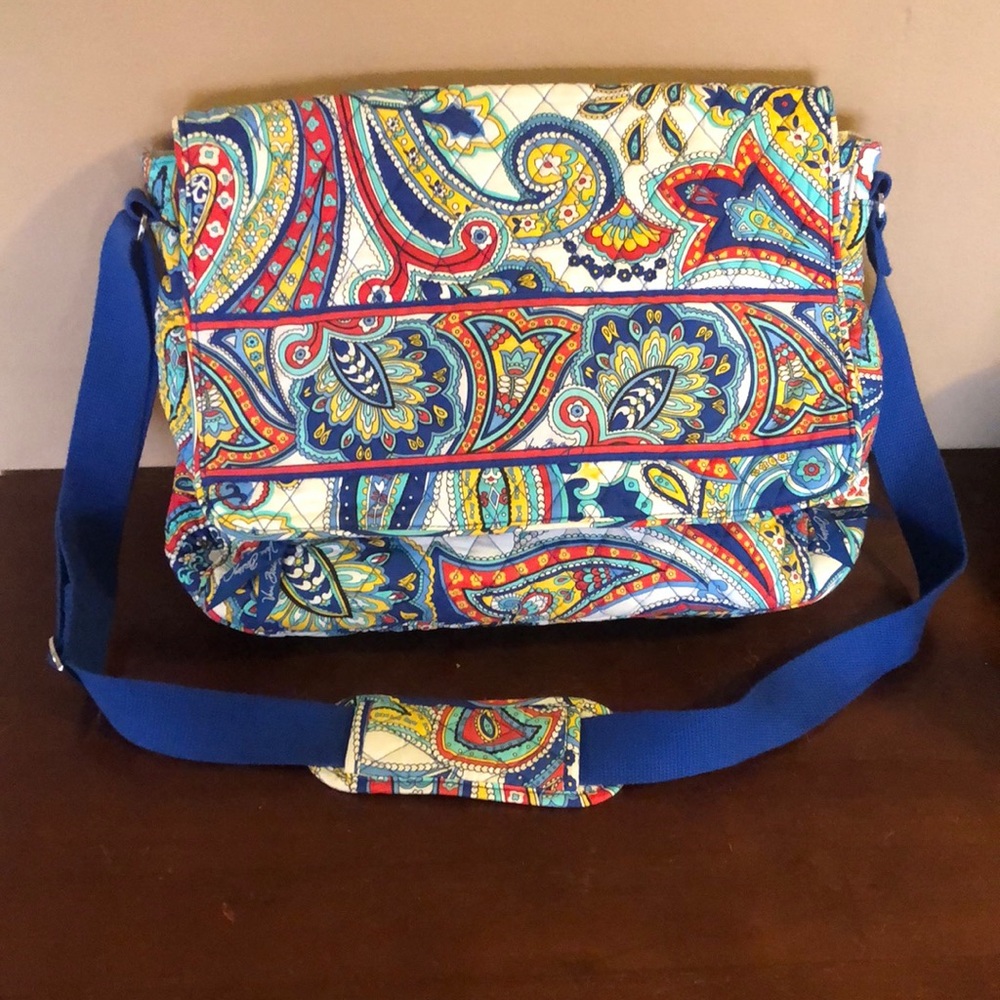 Vera Bradley Messenger bag in Marina Paisley
